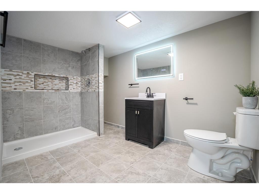 312 Grove Avenue Montevideo MN 56265 7054808 image6