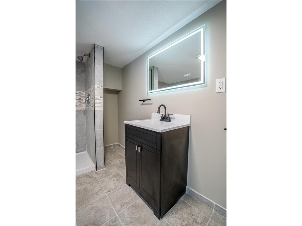 312 Grove Avenue Montevideo MN 56265 7054808 image8
