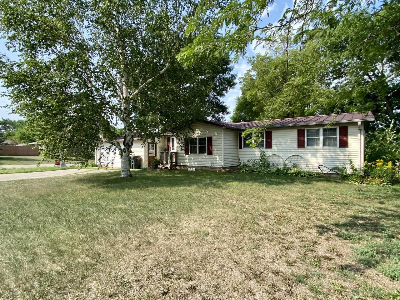 312 Hill Street Russell MN 56169 6082117 image1