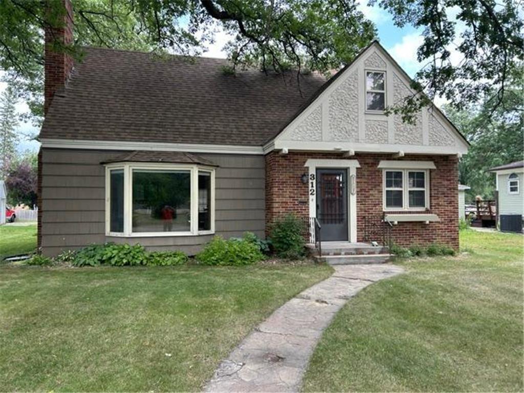 312 Kendall Avenue N Thief River Falls MN 56701 7112209 image1
