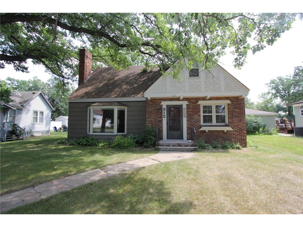 312 Kendall Avenue N Thief River Falls MN 56701 7112209 image3