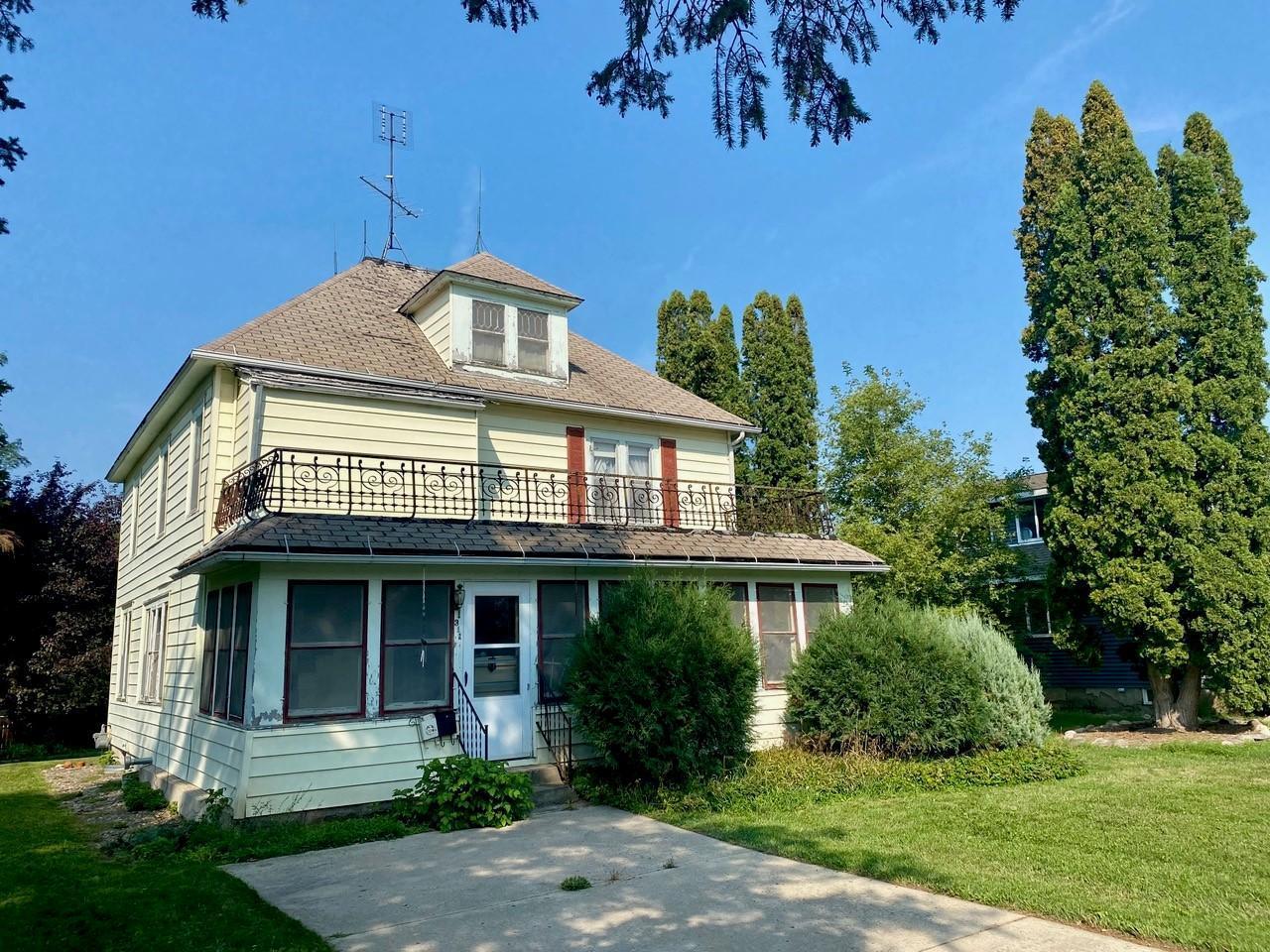 312 S 11th Street, Olivia, MN 56277 MLS 6093677 Edina Realty