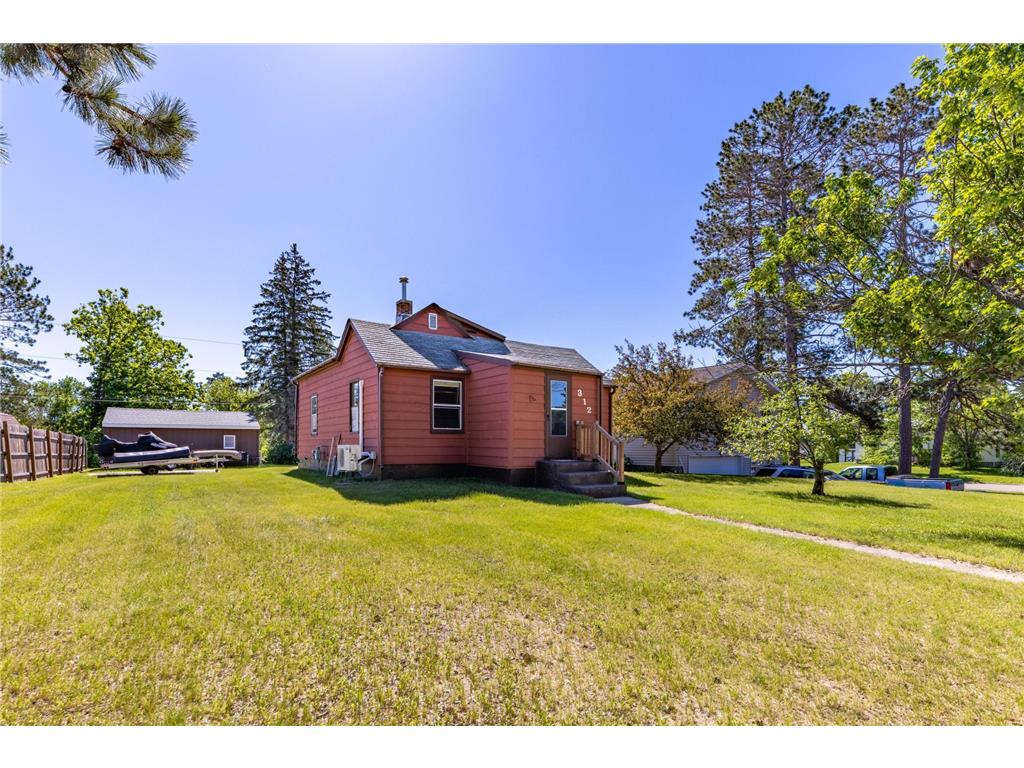 312 SE 2nd Avenue Grand Rapids MN 55744 6556287 image1