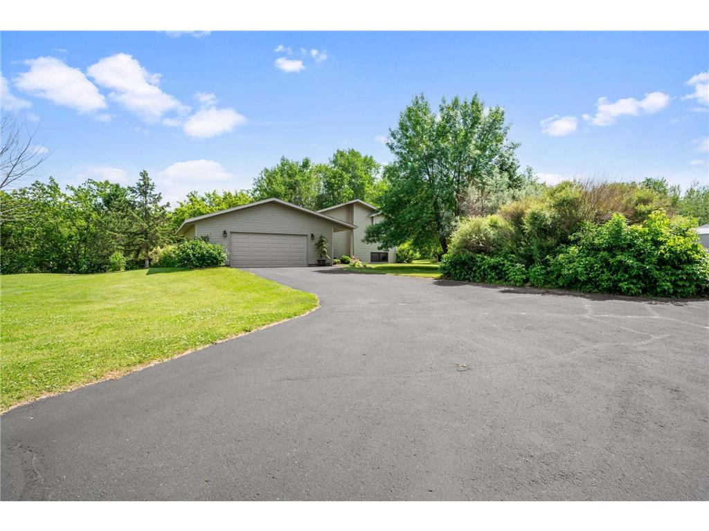 312 Skiview Avenue Coleraine MN 55722 6566038 image1