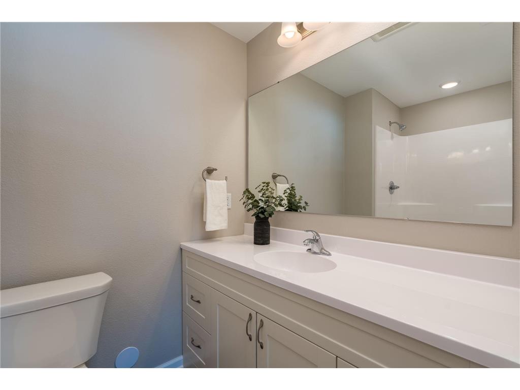 3120 & 3122 Noble Drive Mankato MN 56001 7018944 image17