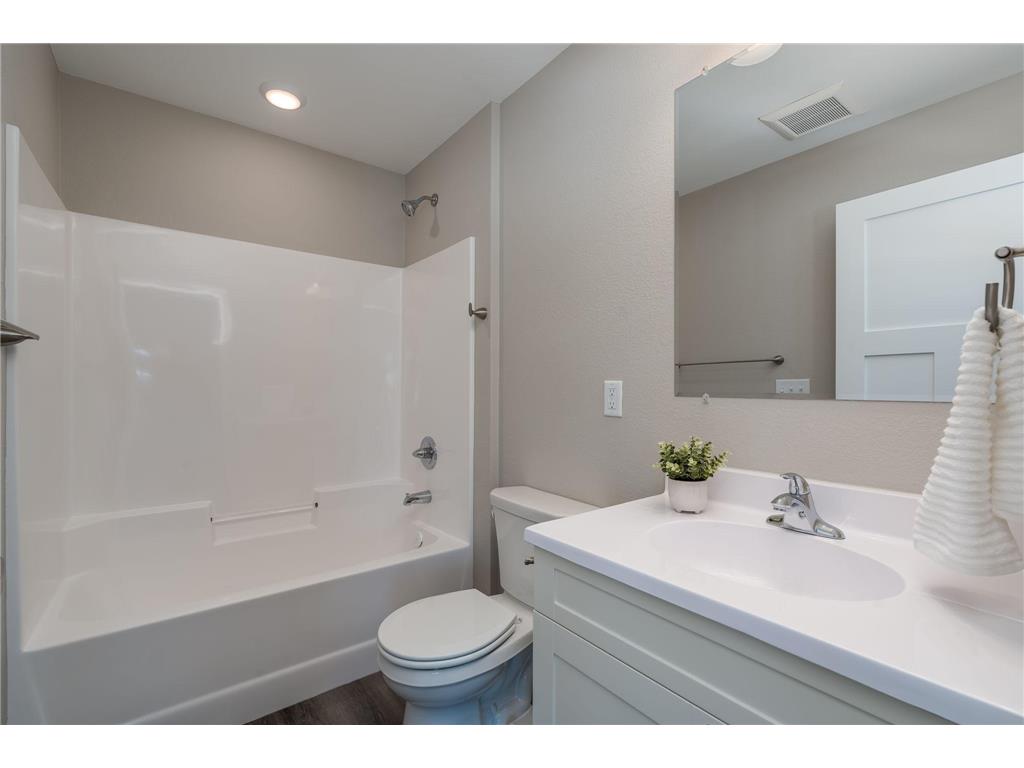 3120 & 3122 Noble Drive Mankato MN 56001 7018944 image21