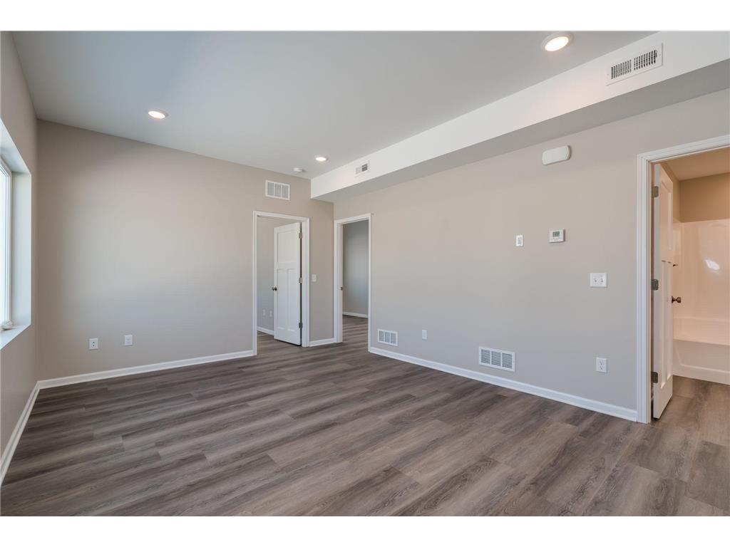 3120 & 3122 Noble Drive Mankato MN 56001 7018944 image7