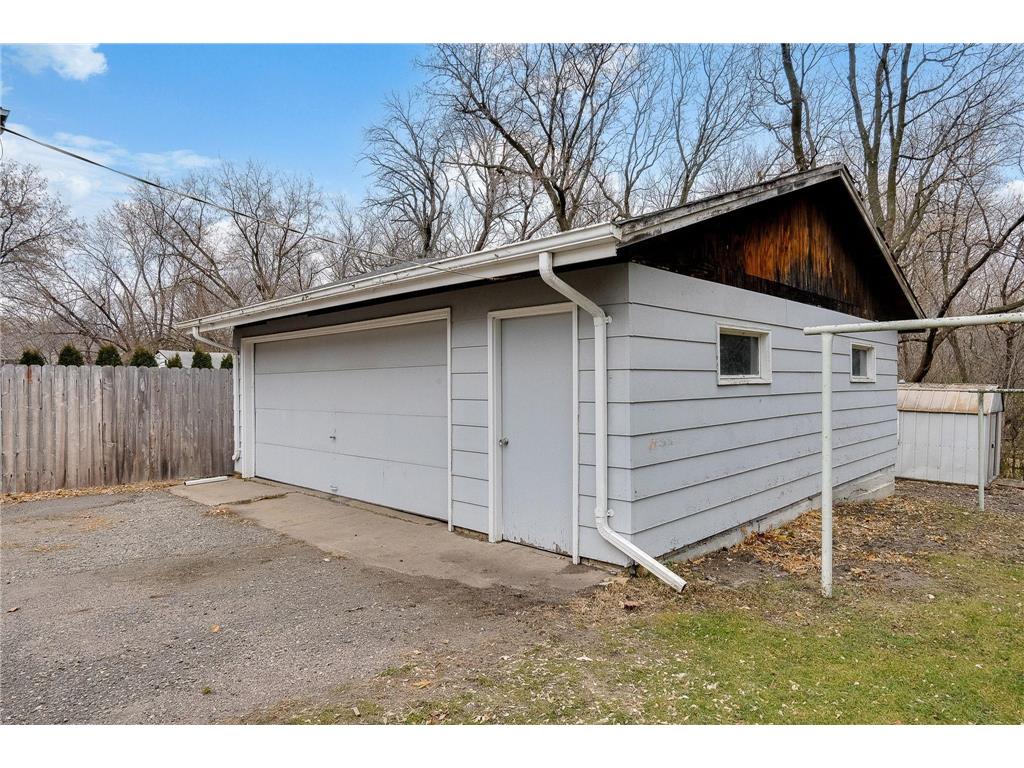 3120 Douglas Drive N Crystal MN 55422 6463468 image21