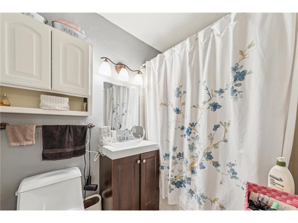 3120 Hennepin Avenue #103 Minneapolis MN 55408 6813374 image10