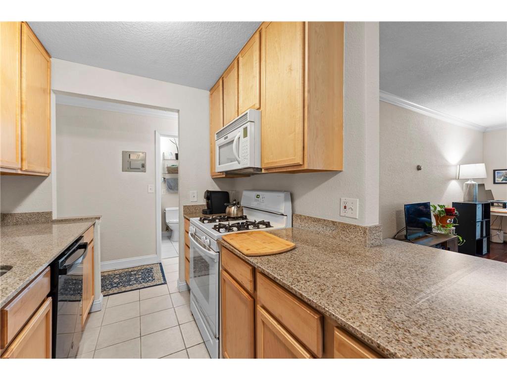 3120 Hennepin Avenue #106 Minneapolis MN 55408 7036389 image8