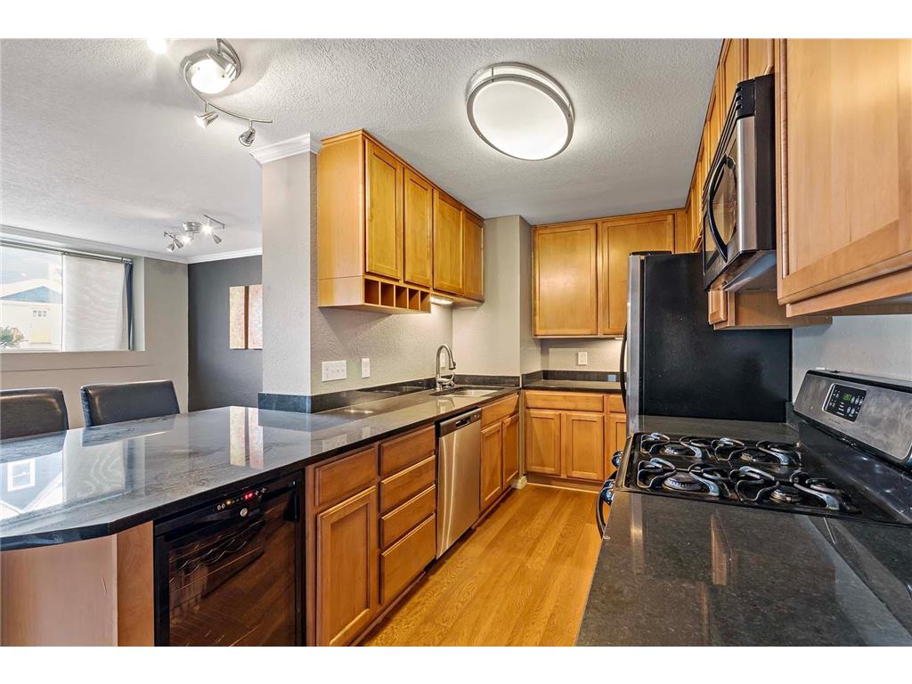 3120 Hennepin Avenue S #008 Minneapolis MN 55408 6577536 image1