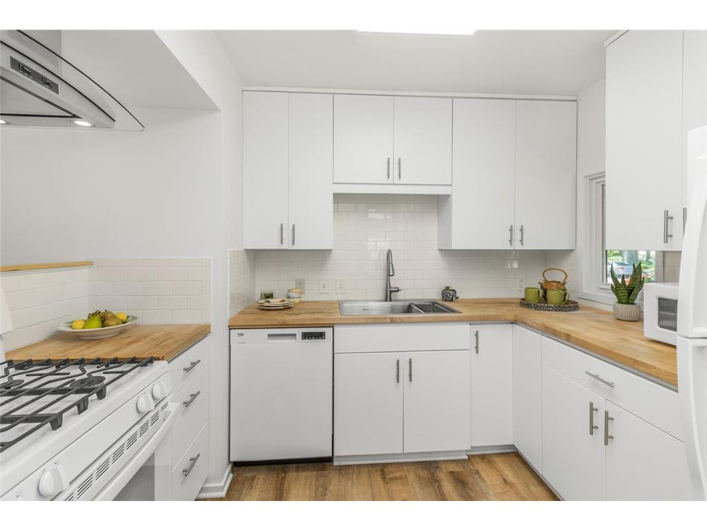 3121 E 22nd Street Minneapolis MN 55406 7017100 image14
