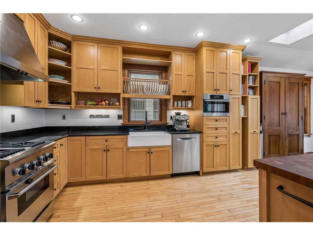3121 Humboldt Avenue S Minneapolis MN 55408 7060600 image11