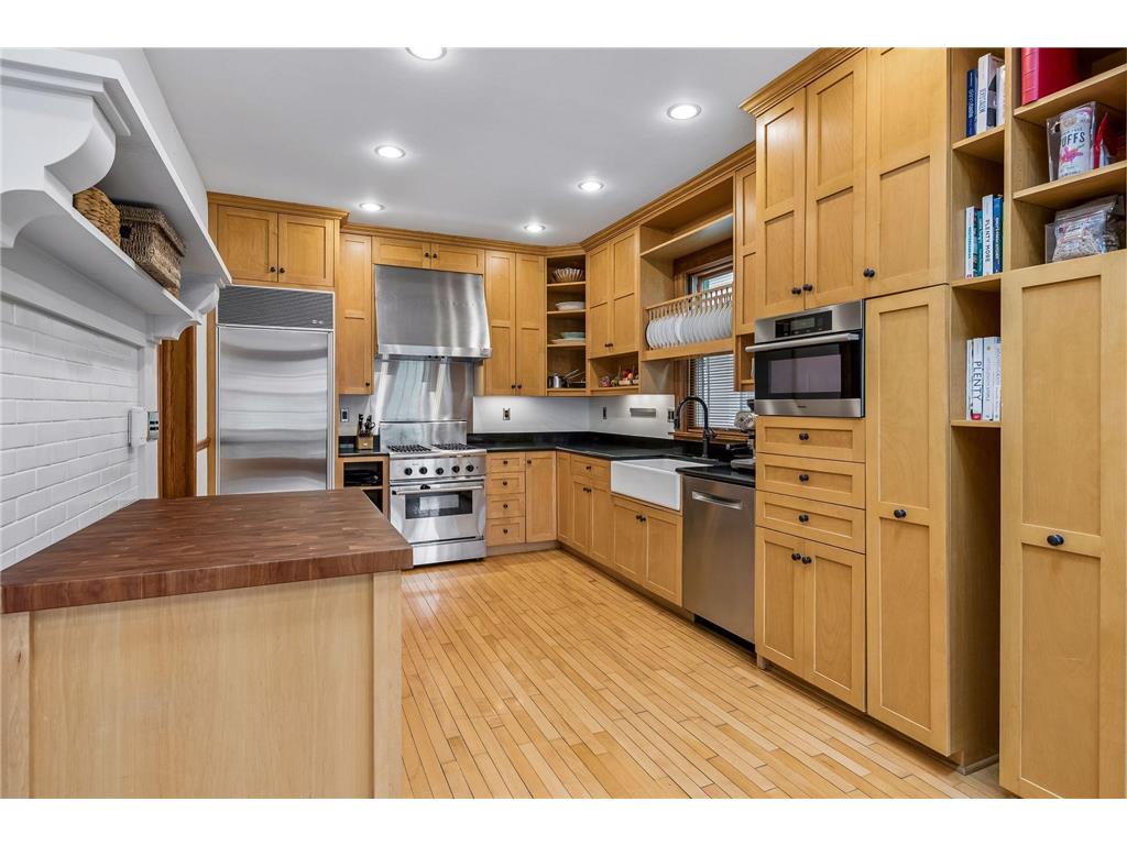 3121 Humboldt Avenue S Minneapolis MN 55408 7060600 image12