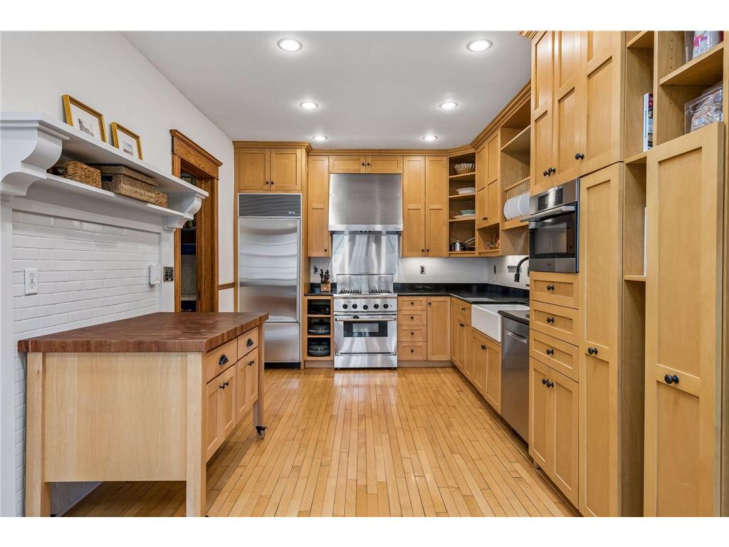 3121 Humboldt Avenue S Minneapolis MN 55408 7060600 image13