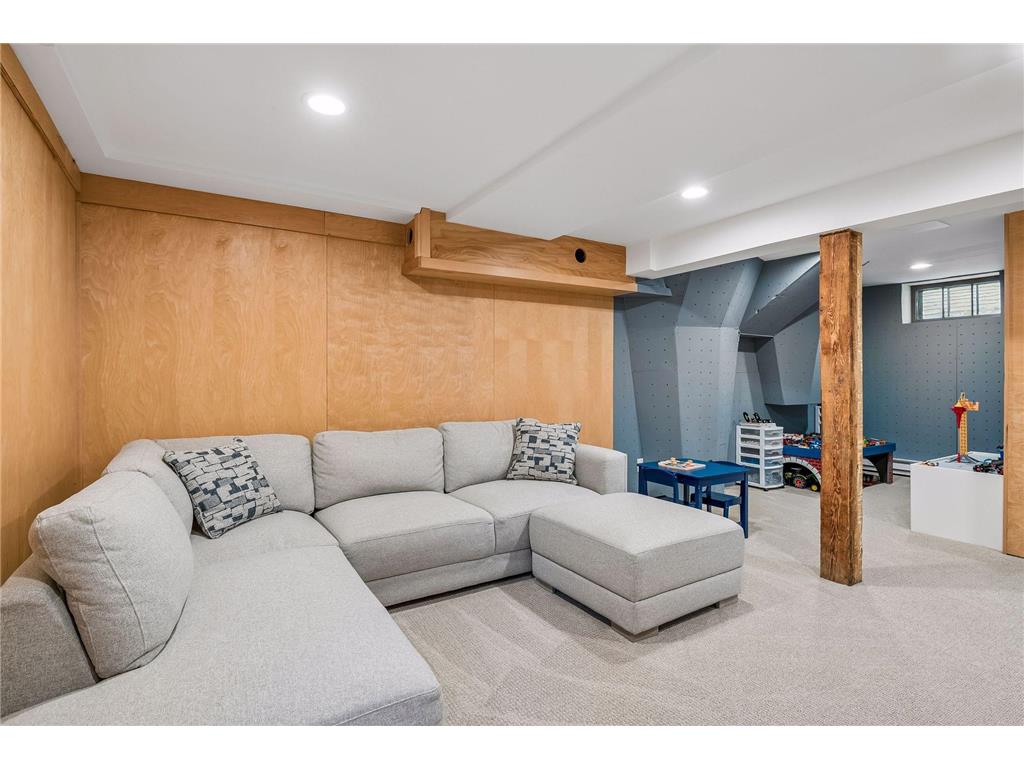3121 Humboldt Avenue S Minneapolis MN 55408 7060600 image36