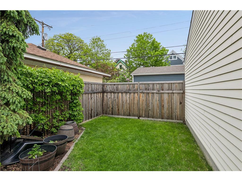 3121 Humboldt Avenue S Minneapolis MN 55408 7060600 image44