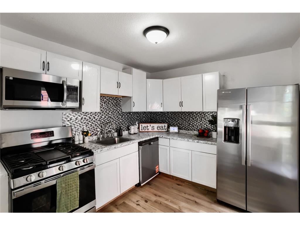 3123 Knox Avenue N Minneapolis MN 55411 7088906 image12