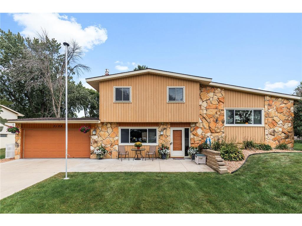 3124 Flag Avenue N New Hope MN 55427 6601007 image1