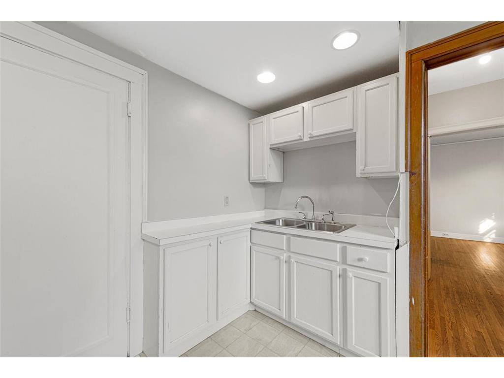 3125 3rd Avenue S Minneapolis MN 55408 7043063 image13