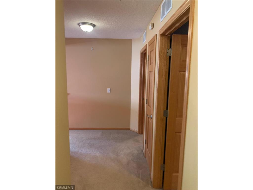 3125 Legacy Lane Woodbury MN 55129 7004439 image16