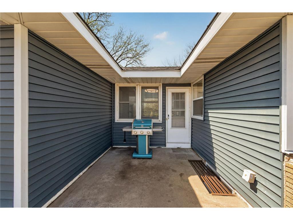 3125 Winnetka Avenue N Crystal MN 55427 7071190 image12