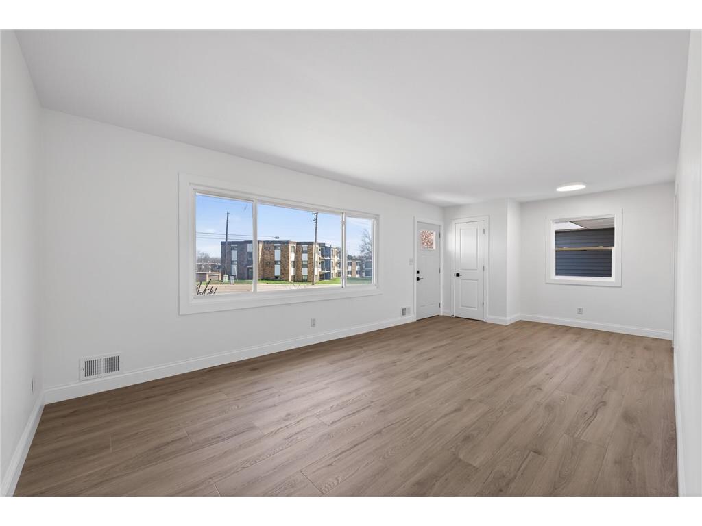 3125 Winnetka Avenue N Crystal MN 55427 7071190 image4