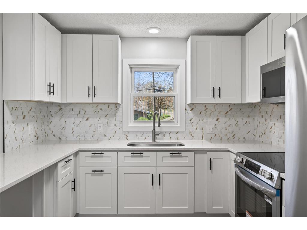 3125 Winnetka Avenue N Crystal MN 55427 7071190 image5