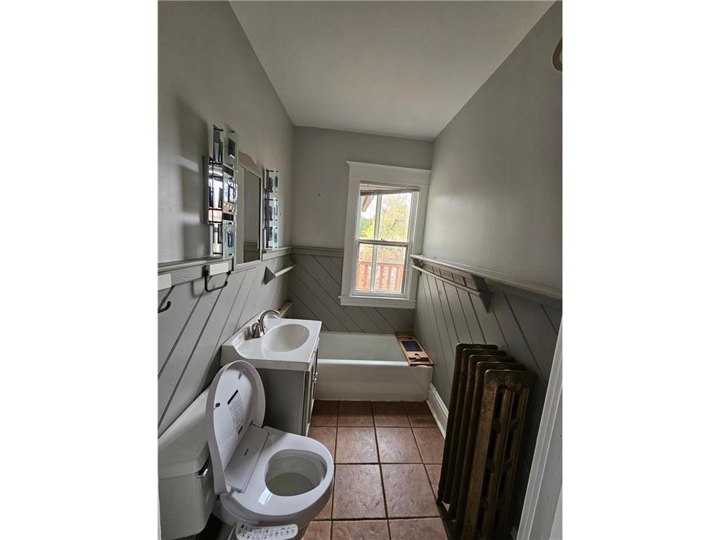 3126 Emerson Avenue S Minneapolis MN 55408 6816329 image18