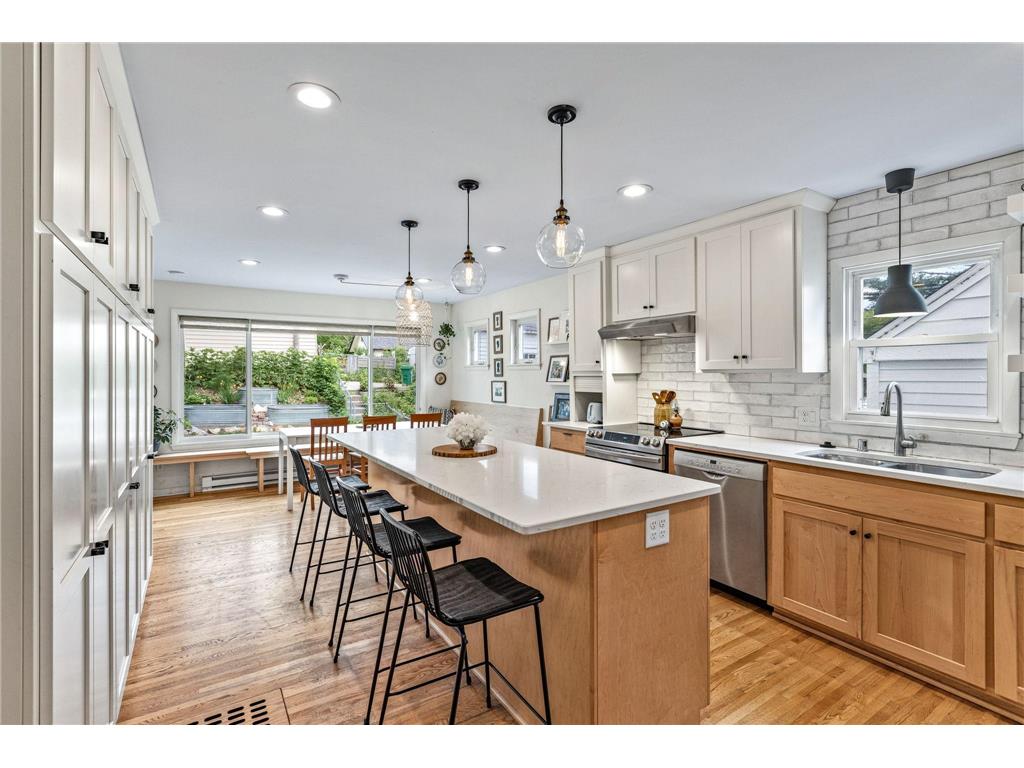 3126 Pierce Street NE Minneapolis MN 55418 7050763 image1