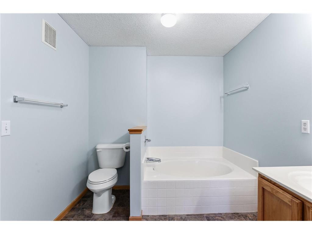 3128 Juniper Lane #E Woodbury MN 55125 7096186 image21