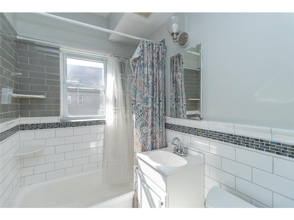 3128 W Bde Maka Ska Boulevard #415 Minneapolis MN 55416 7040013 image11