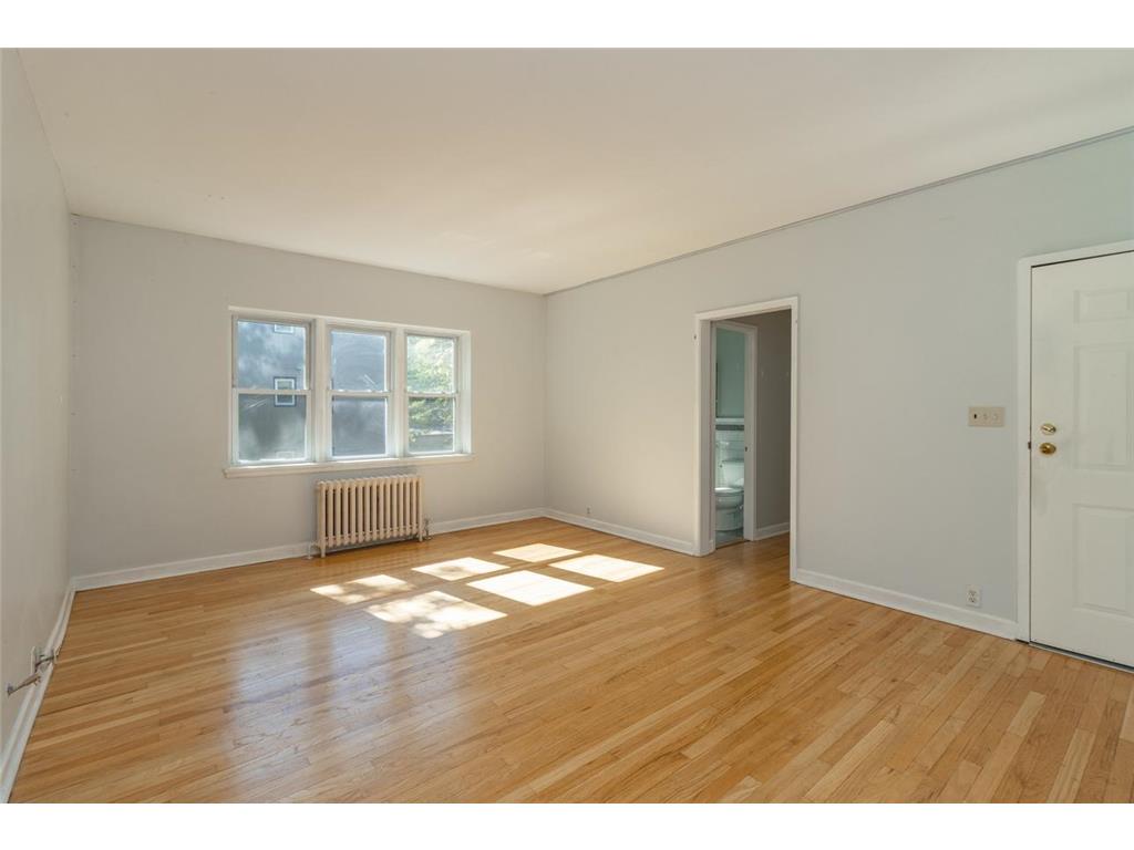 3128 W Bde Maka Ska Boulevard #415 Minneapolis MN 55416 7040013 image2