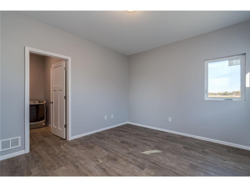 3129 & 3131 Noble Drive Mankato MN 56001 7015982 image17