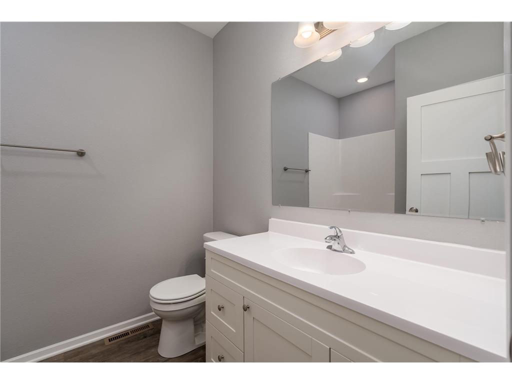 3129 & 3131 Noble Drive Mankato MN 56001 7015982 image21