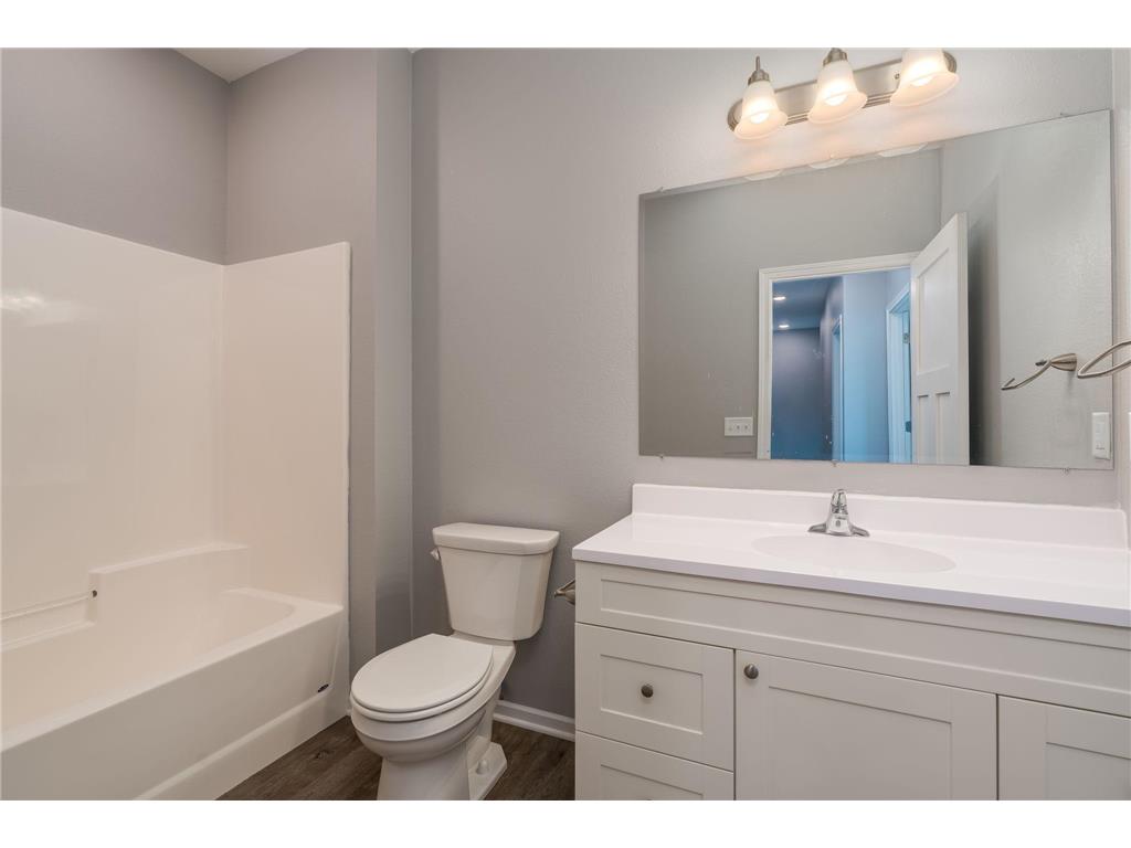 3129 & 3131 Noble Drive Mankato MN 56001 7015982 image27