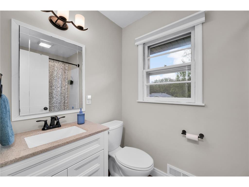 313 107th Avenue NE Blaine MN 55434 7060809 image20