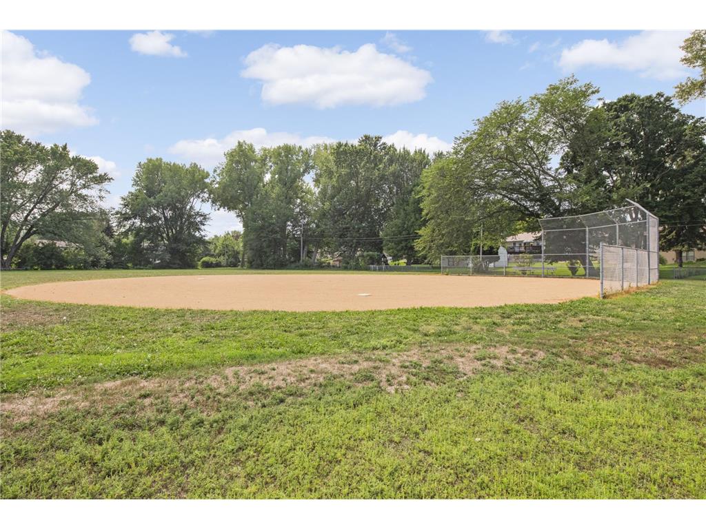 313 107th Avenue NE Blaine MN 55434 7060809 image32
