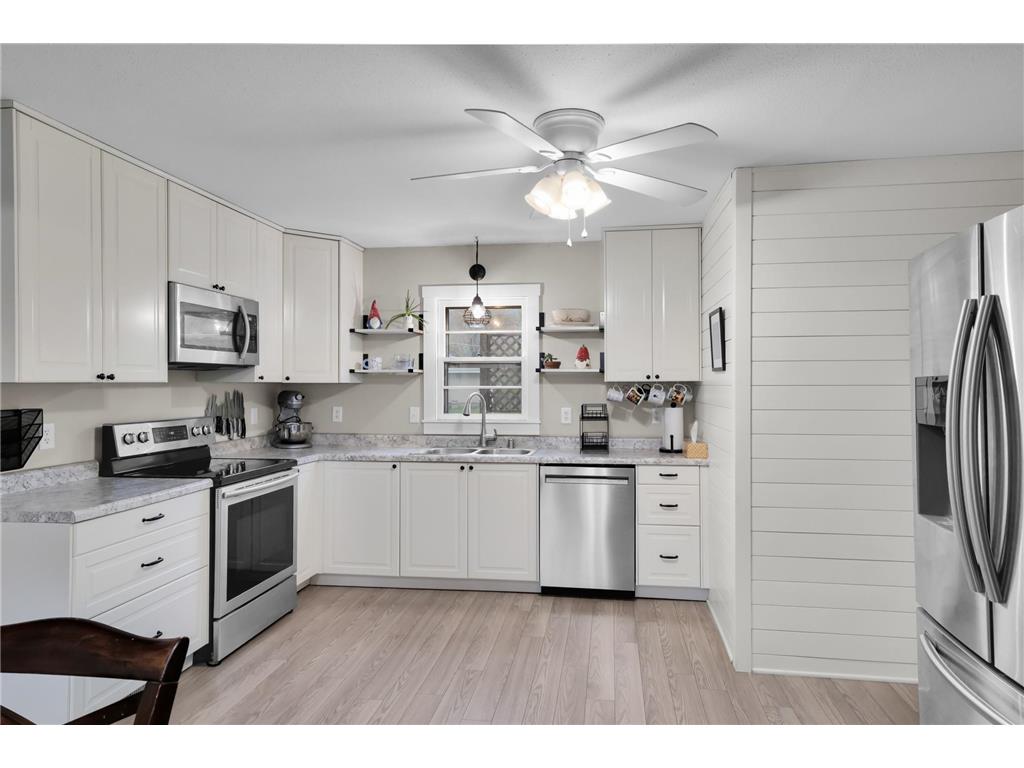 313 107th Avenue NE Blaine MN 55434 7060809 image9