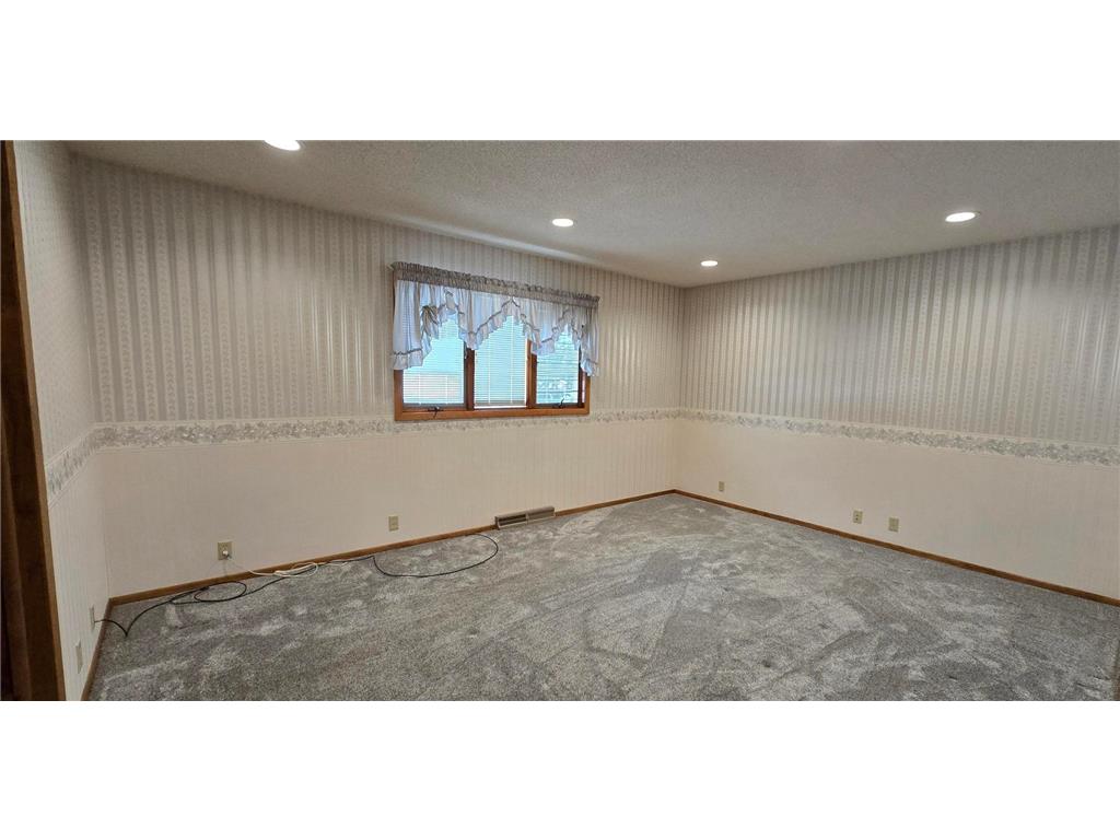 313 3rd Avenue N Emmons MN 56029 6805042 image23