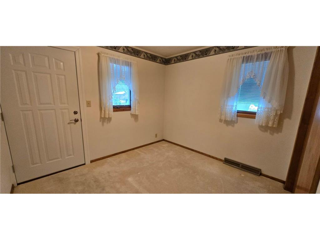 313 3rd Avenue N Emmons MN 56029 6805042 image24