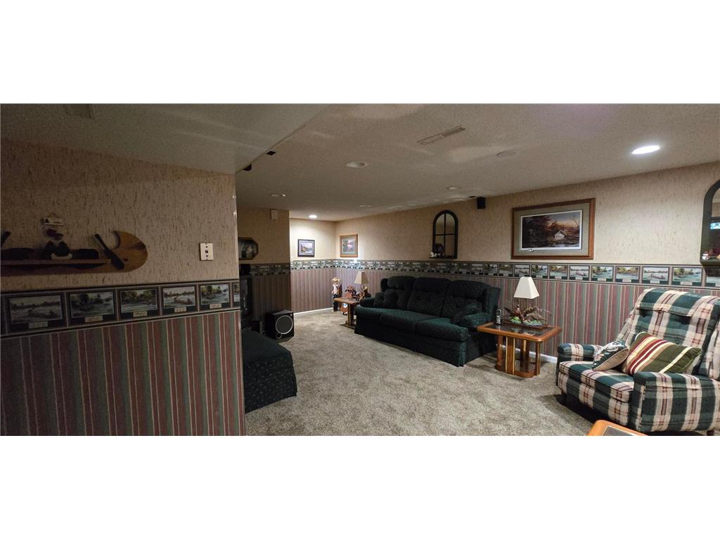 313 3rd Avenue N Emmons MN 56029 6805042 image32