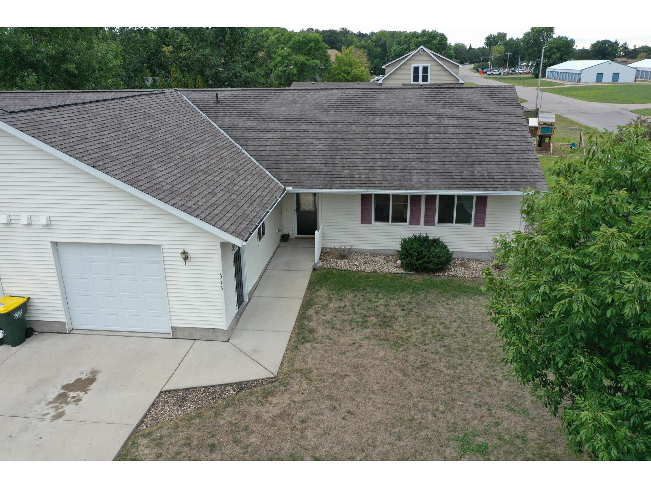 313 3rd Avenue SW New London MN 56273 5769247 image1