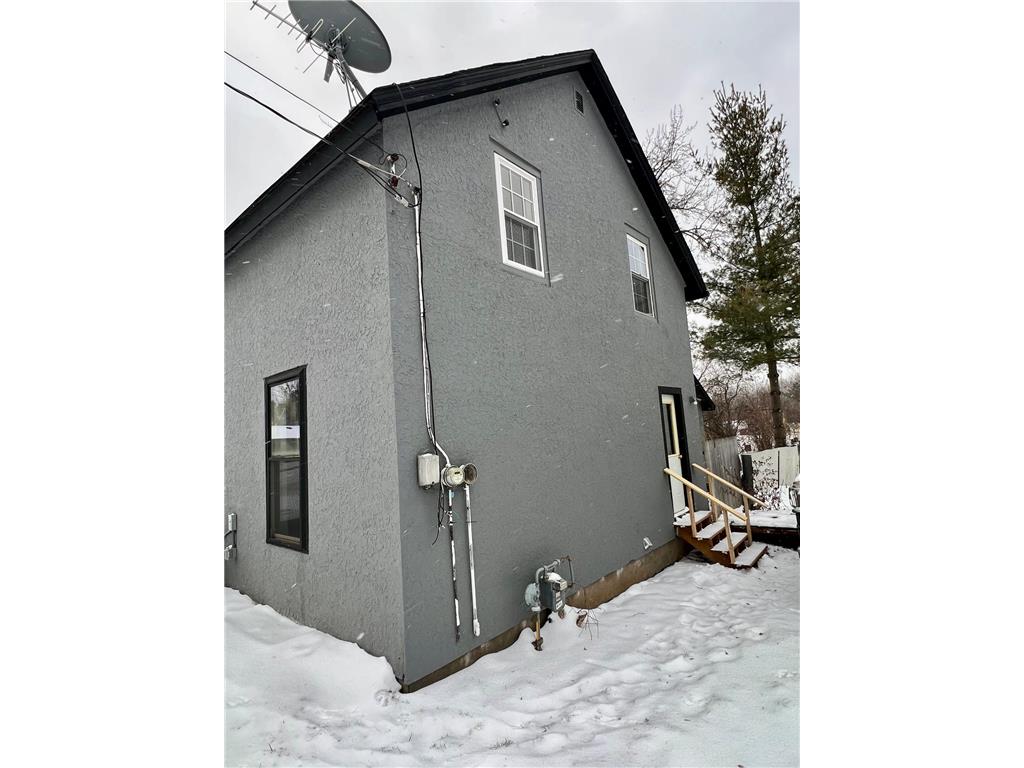 313 3rd Street Bovey MN 55709 6824858 image2