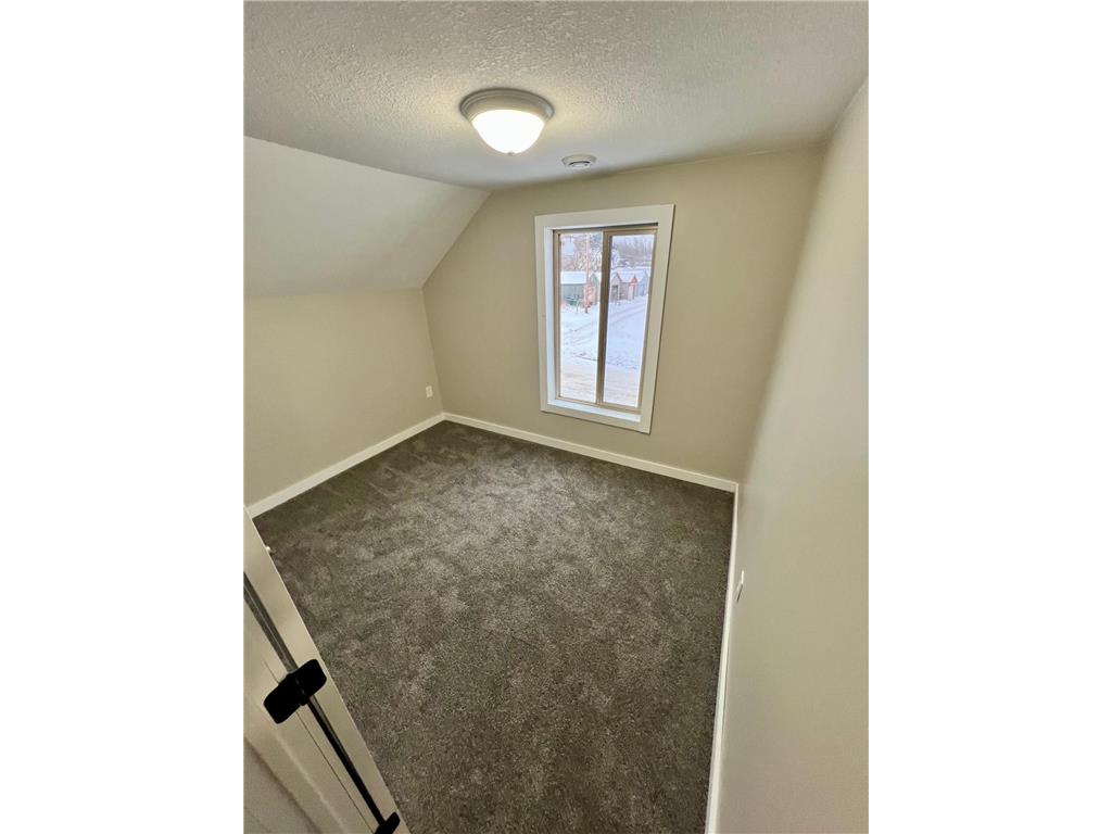 313 3rd Street Bovey MN 55709 6824858 image20