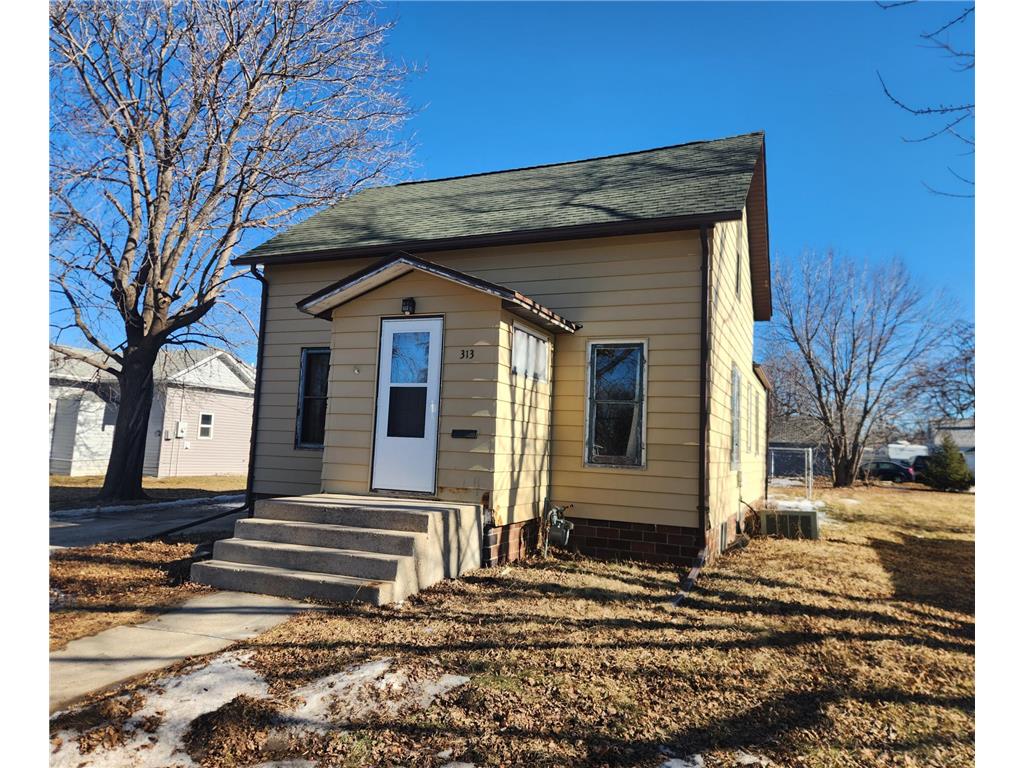 313 6th Avenue SE Pipestone MN 56164 7017917 image1