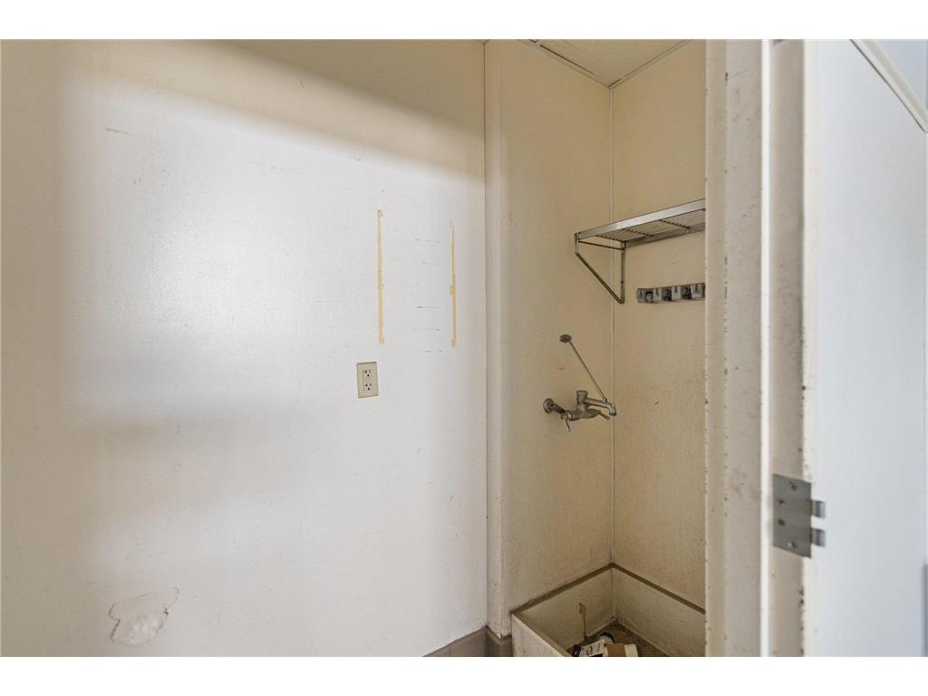 313 Central Avenue N Faribault MN 55021 7012005 image9