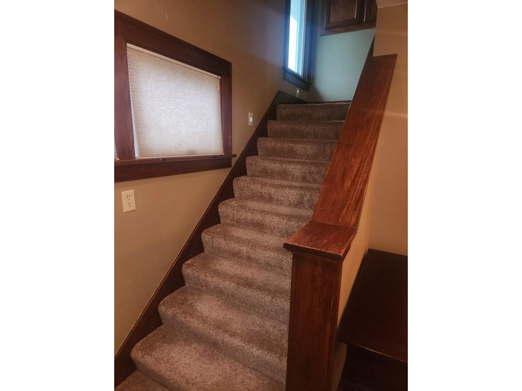 313 E 2nd Street Hills MN 56138 6733340 image13