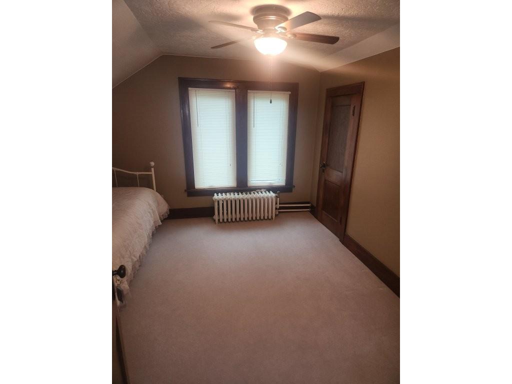 313 E 2nd Street Hills MN 56138 6733340 image17