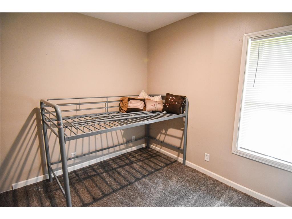 313 E Prairie Avenue Warren MN 56762 7107249 image18